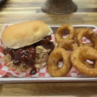 Lunch Pulled Pork Sandwich